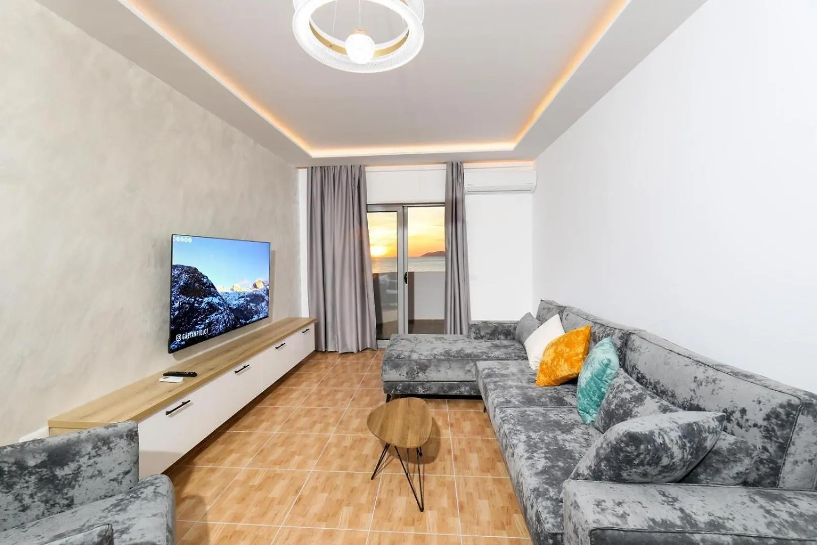 Ej Beachfront Luxury Apartment Vlore 0*,  Albania