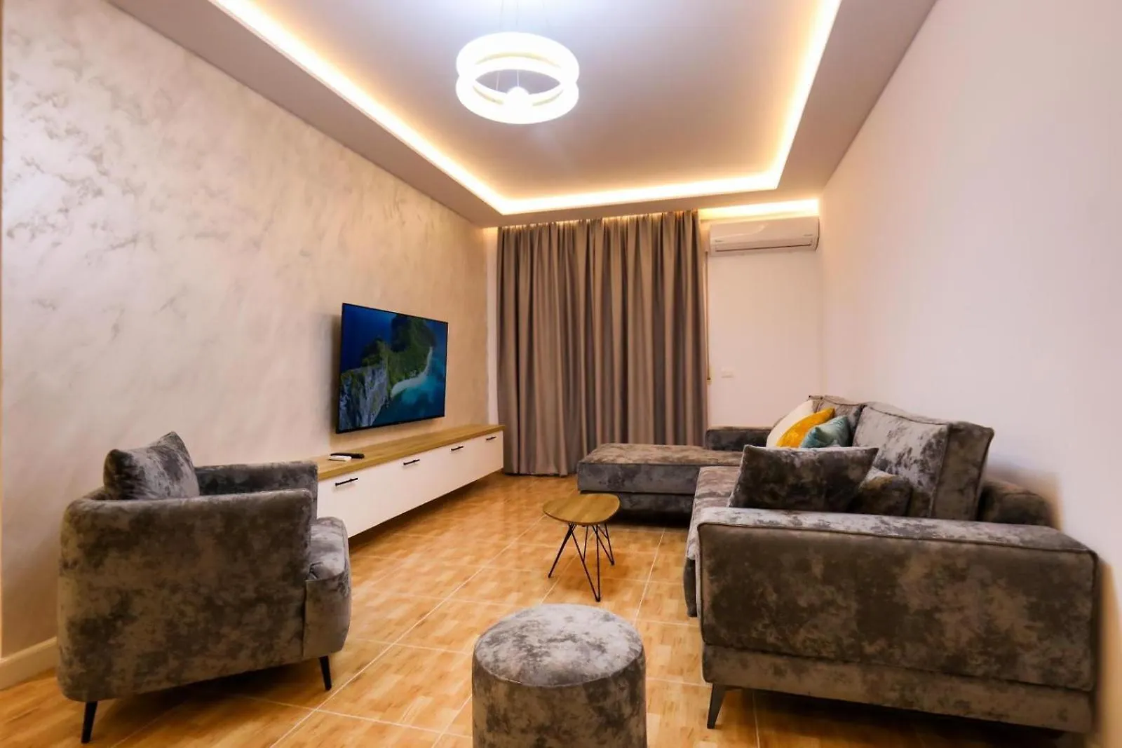 Ej Beachfront Luxury Apartment Vlore 0*,  Albania