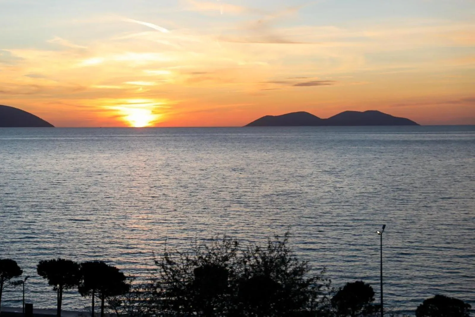 Ej Beachfront Luxury Apartment Vlore Albania